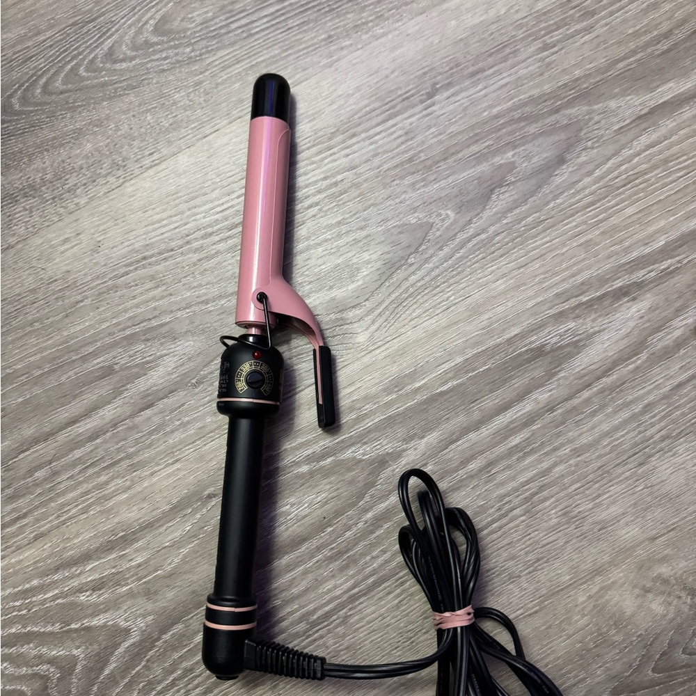 Hot Tools Curling Iron
